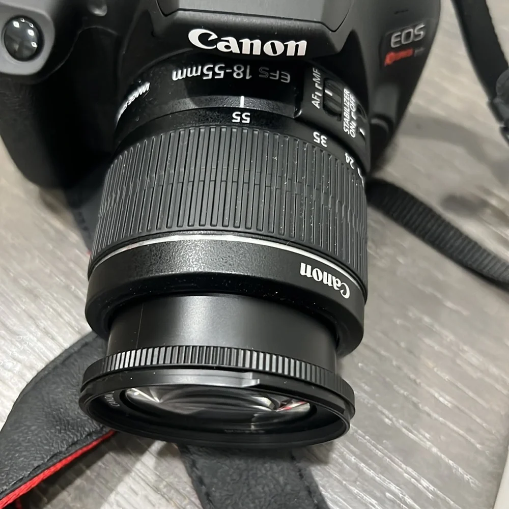 Canon EOS REBEL T7